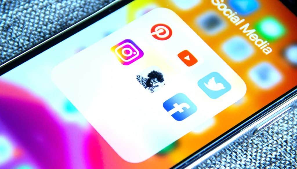 Social Media 01